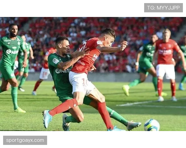 本菲卡火力全开状态回暖,强势展现争冠竞争力 本菲卡火力全开状态回暖,强势展现争冠竞争力